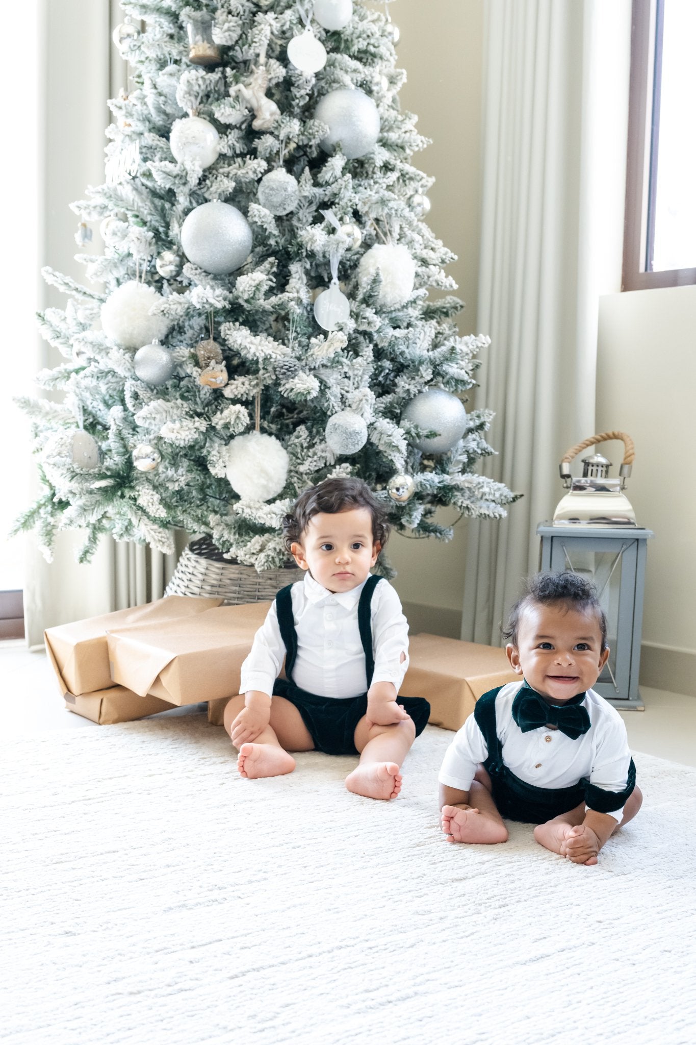 Velvet suspender shorts