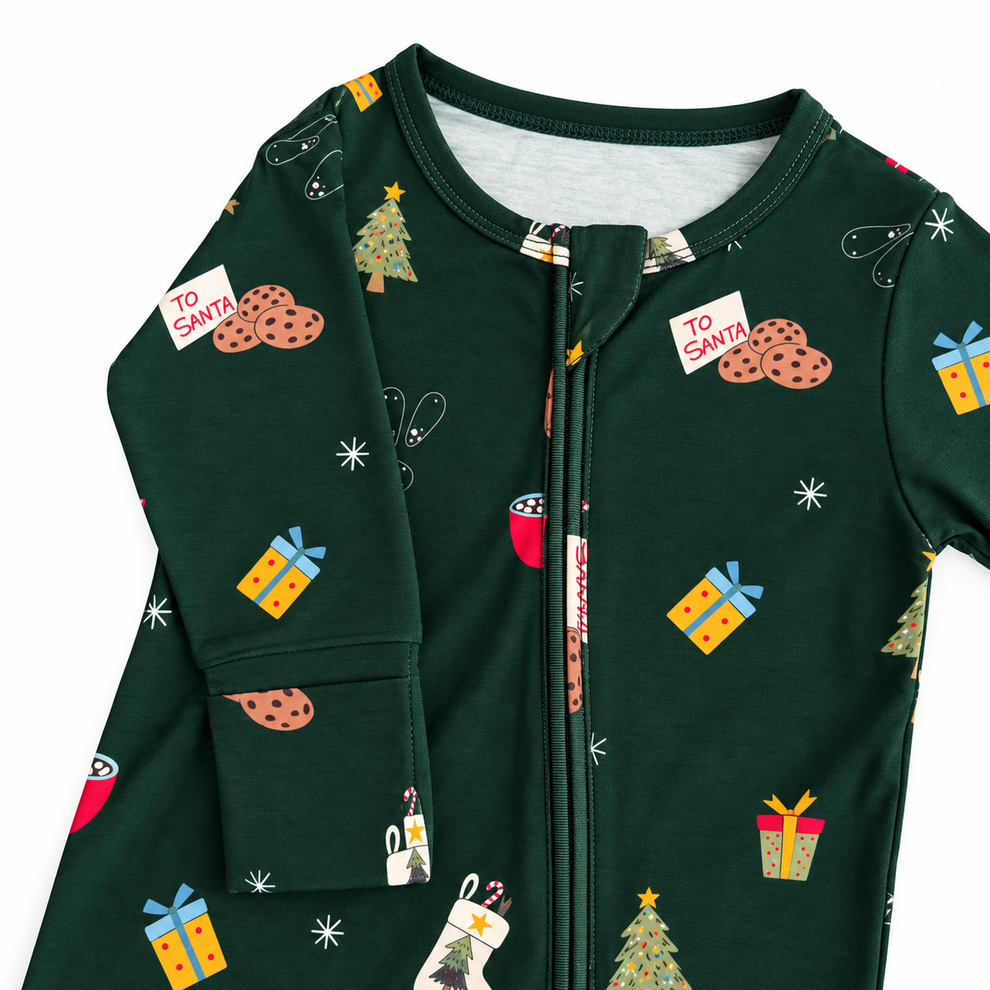 Zippered Sleepsuit in Night Before X-Mas