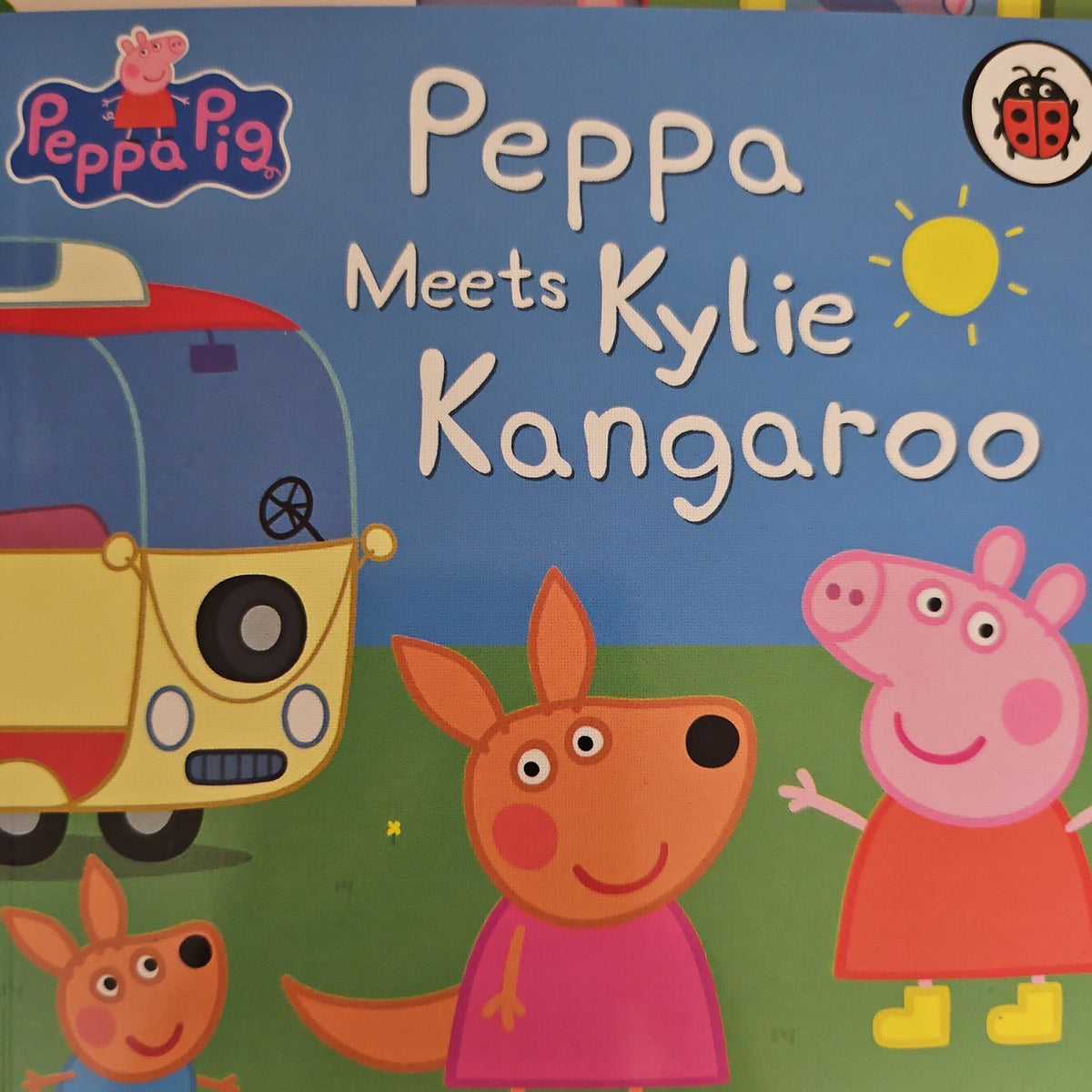 The Amazing Peppa Pig Collection: Peppa Meets Kylie Kangaroo