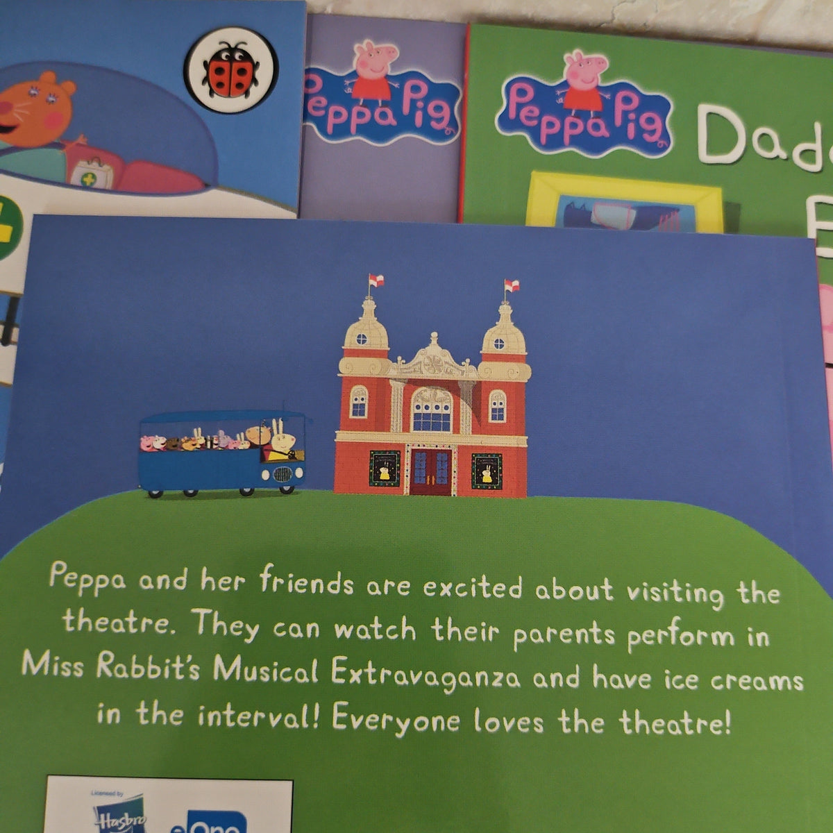 The Amazing Peppa Pig Collection:Peppa’s Theatre Trip