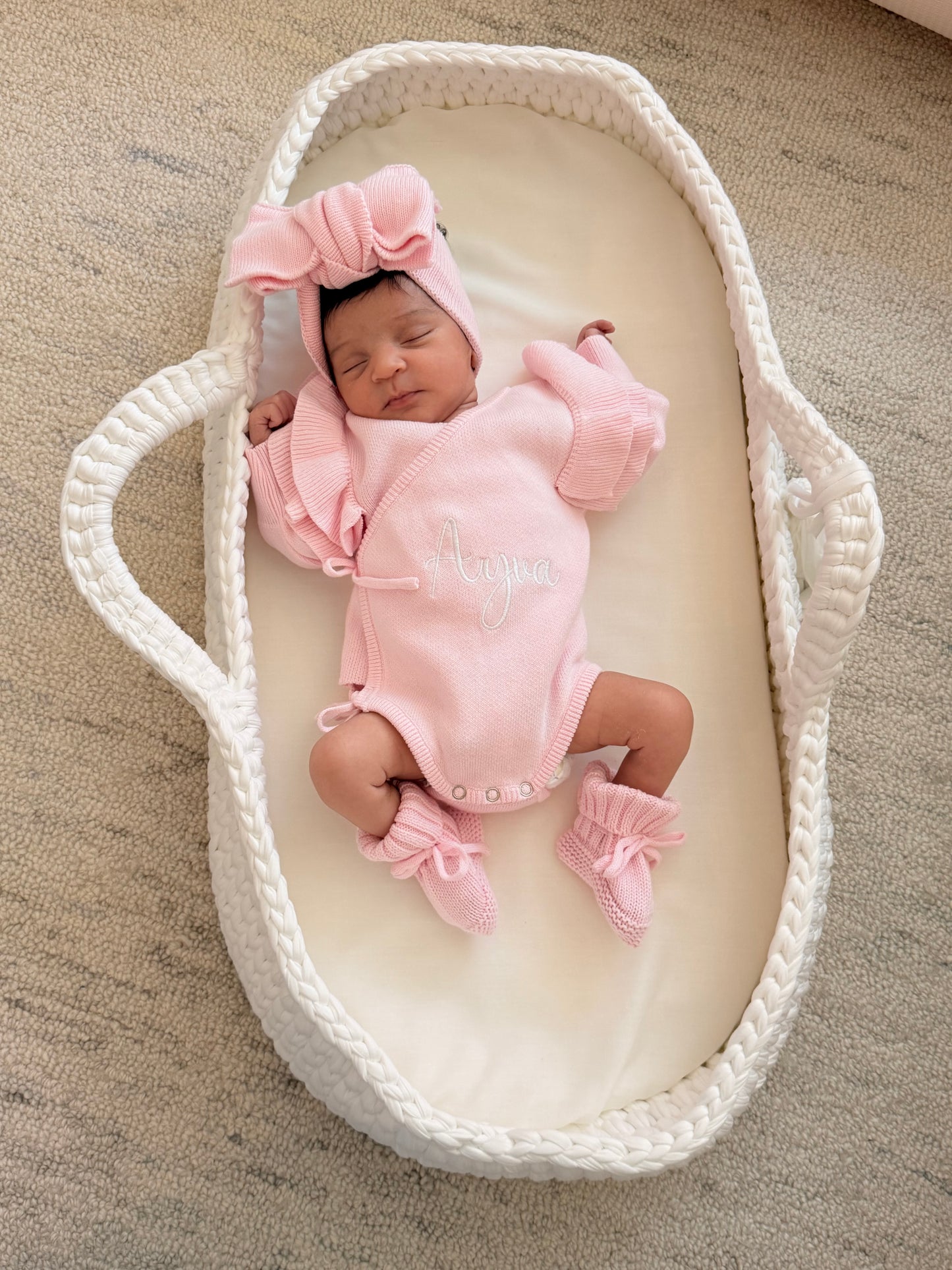 Personalised Organic Cotton Knitted Baby Gift Set – English or Arabic Embroidery