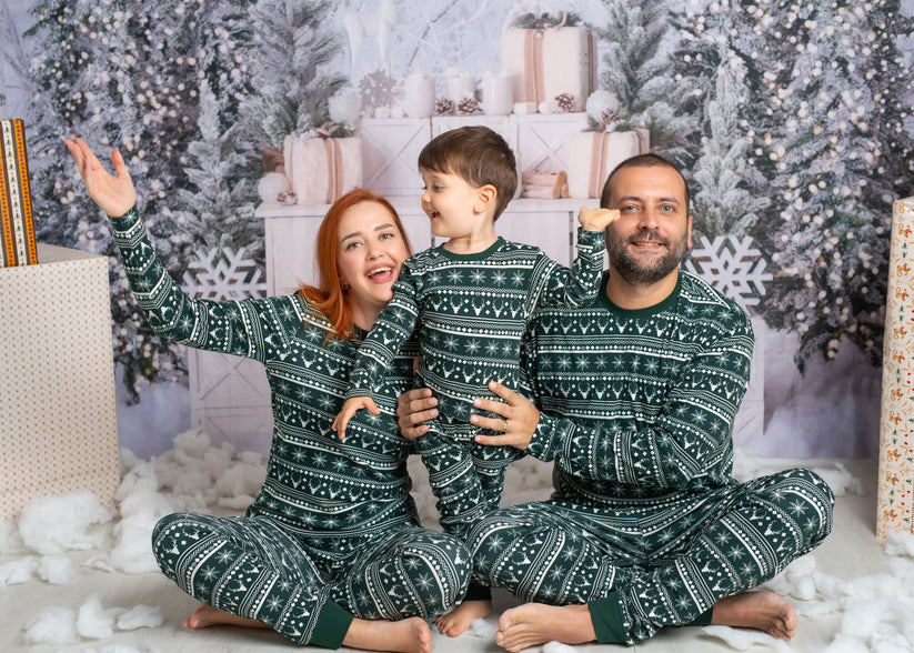 Eleonora - Snowflake Snuggles Forest Biome Christmas WOMEN 2-Piece PJs