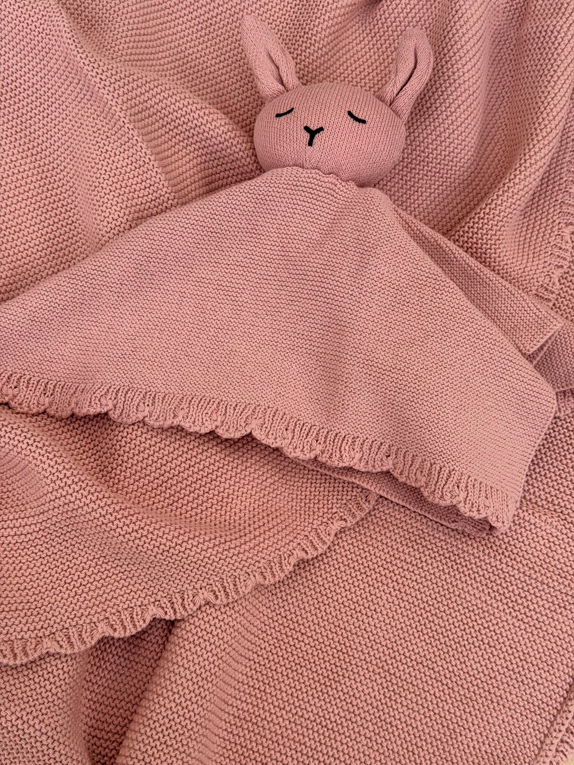 Personalised dusty pink knit baby blanket with matching bunny comforter and embroidered name — baby girl gift Dubai UAE
