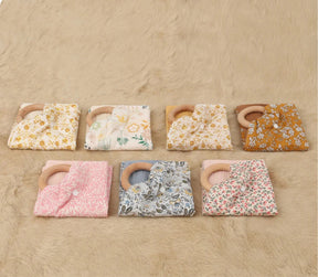 Teether Ring with Muslin comforter