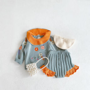 KNITTED FLORAL SET - Maxims Baby Store
